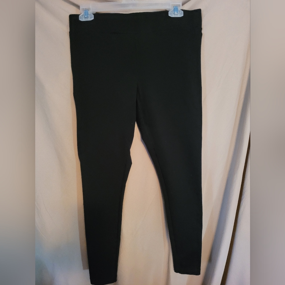 Large Womens Activewear Leggings.by Matty M. (Black)